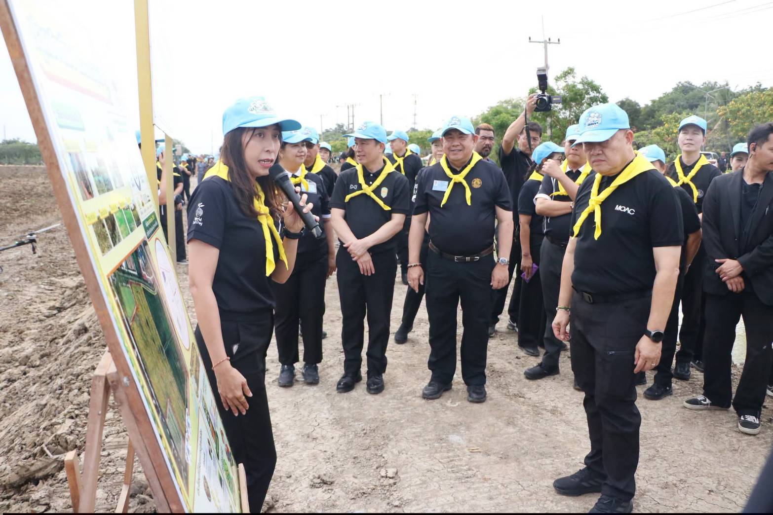 title - ส.ป.ก. ร่วมกิจกรรมโครงการจิตอาสาพัฒนาด้านการเกษตร กษ. เฉลิมพระเกียรติสมเด็จพระนางเจ้าฯ พระบรมราชินี เนื่องในโอกาสมหามงคลเฉลิมพระชนมพรรษา 4 รอบ 3 มิถุนายน 2569 ณ ศูนย์ส่งเสริมและพัฒนาอาชีพเสริมนอกภาคการเกษตร (ศูนย์ศิลปาชพบางไทรฯ เดิม)